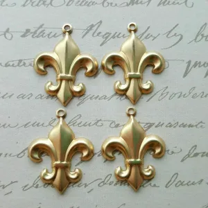 Brass Fleur De Lis Charms x 4 - 802WRRAT.