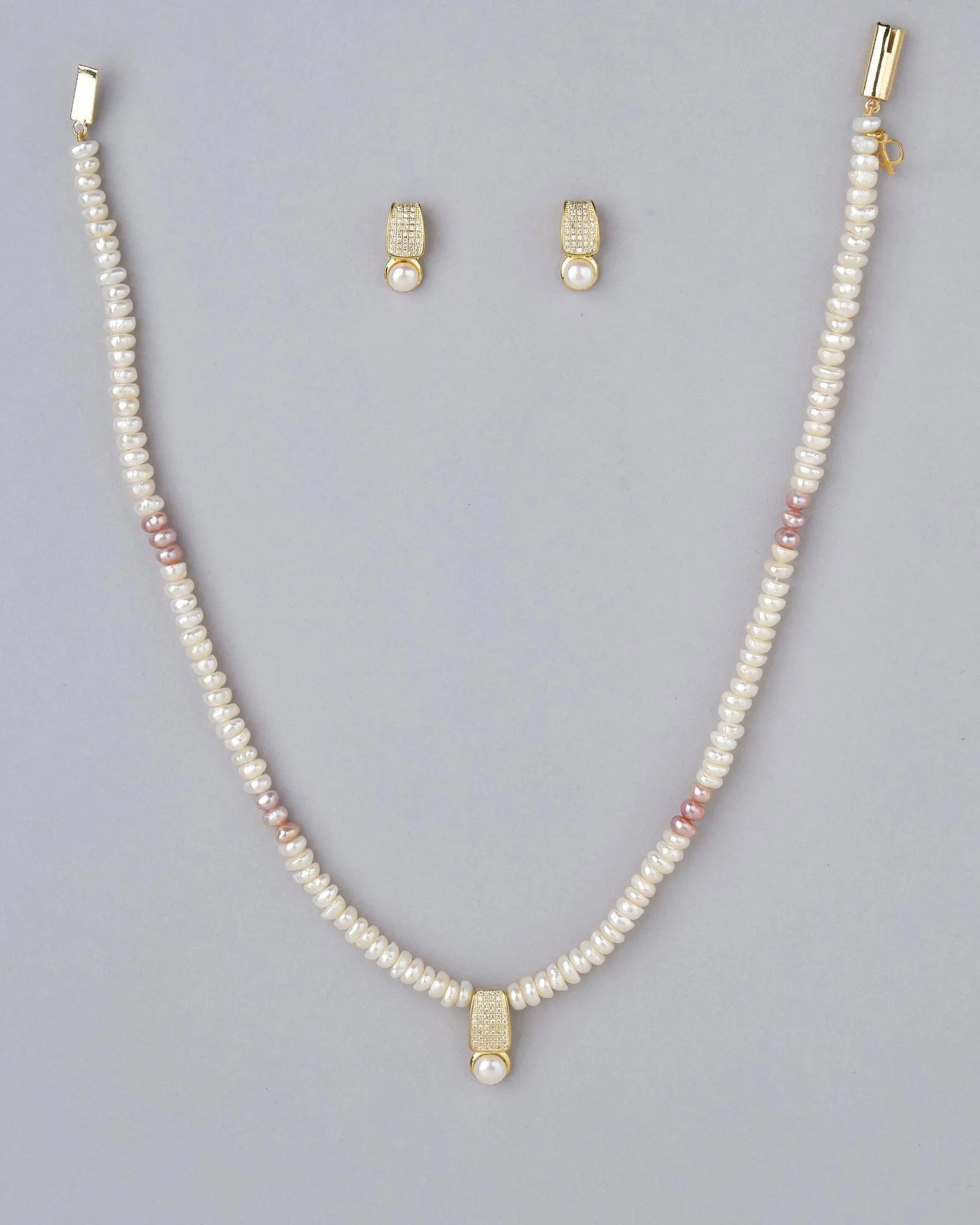 Elegant Pearl Necklace Set