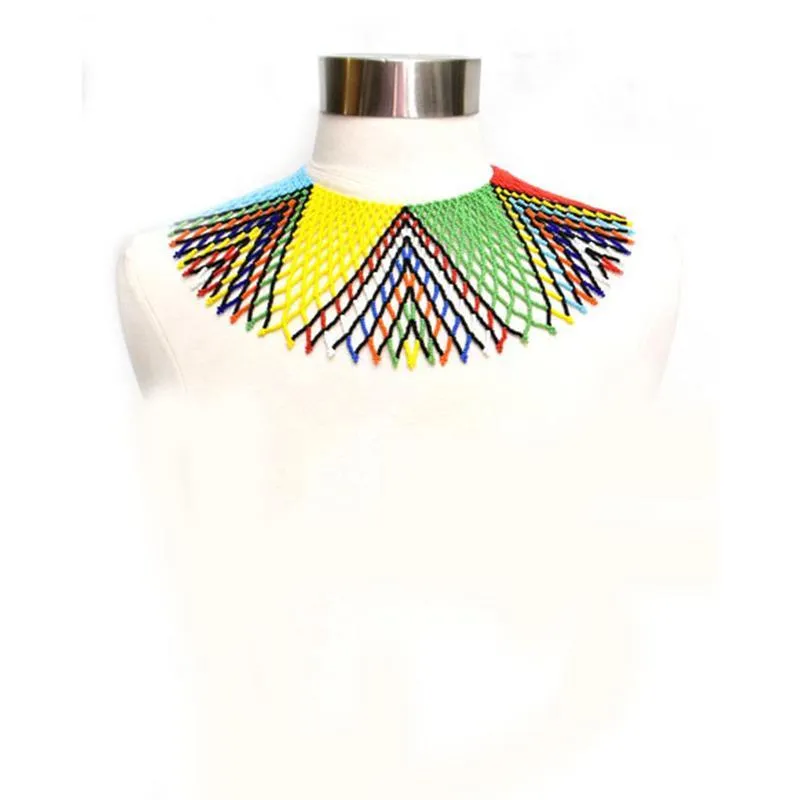 Malikia Short Beaded Bib Necklace 02