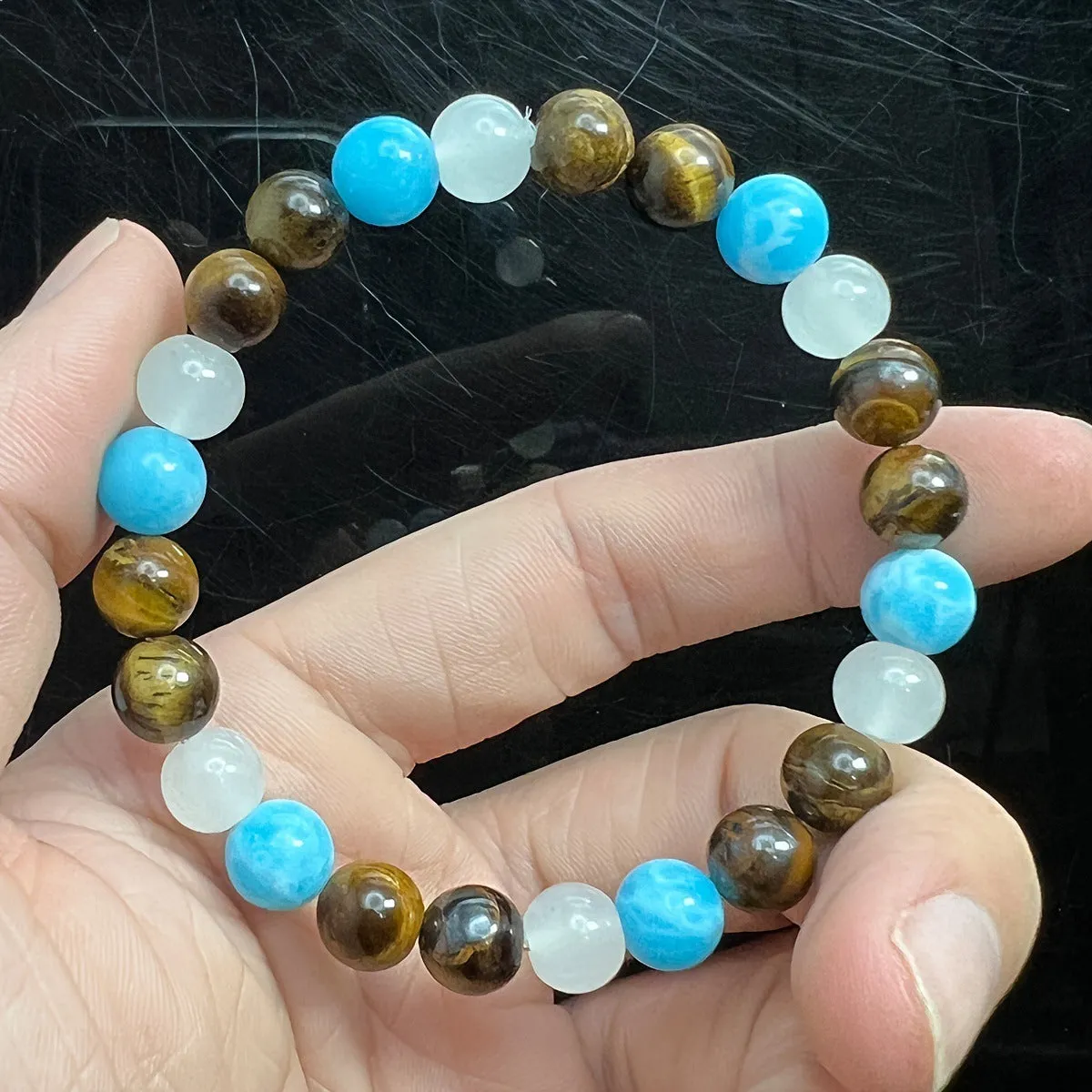 Versatile Tiger Eye Stone Unisex Beaded Bracelet